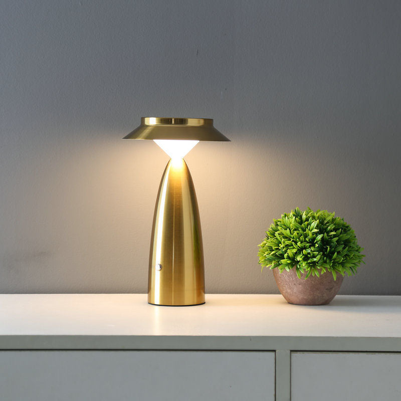 MushroomGlo – Lekfull Lampa med Industriell Charm