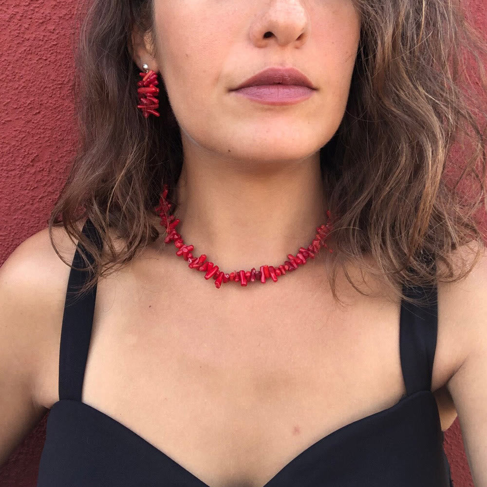 Elegant Polished Crystal Necklace - Lina