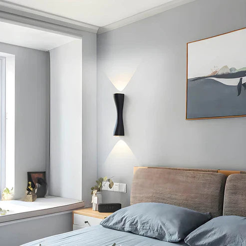 RéconfortGlow – Elegant Water-Resistant Wall Lamp for Indoors and Outdoors