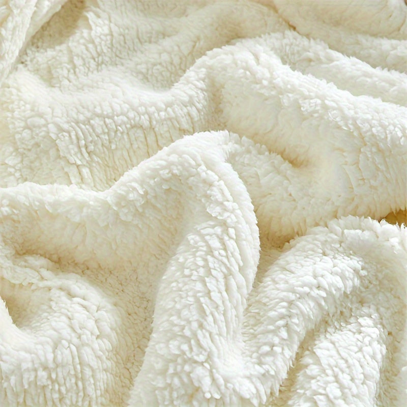 CozyWrap – Luxurious Sherpa Fleece Blanket for Winter Days