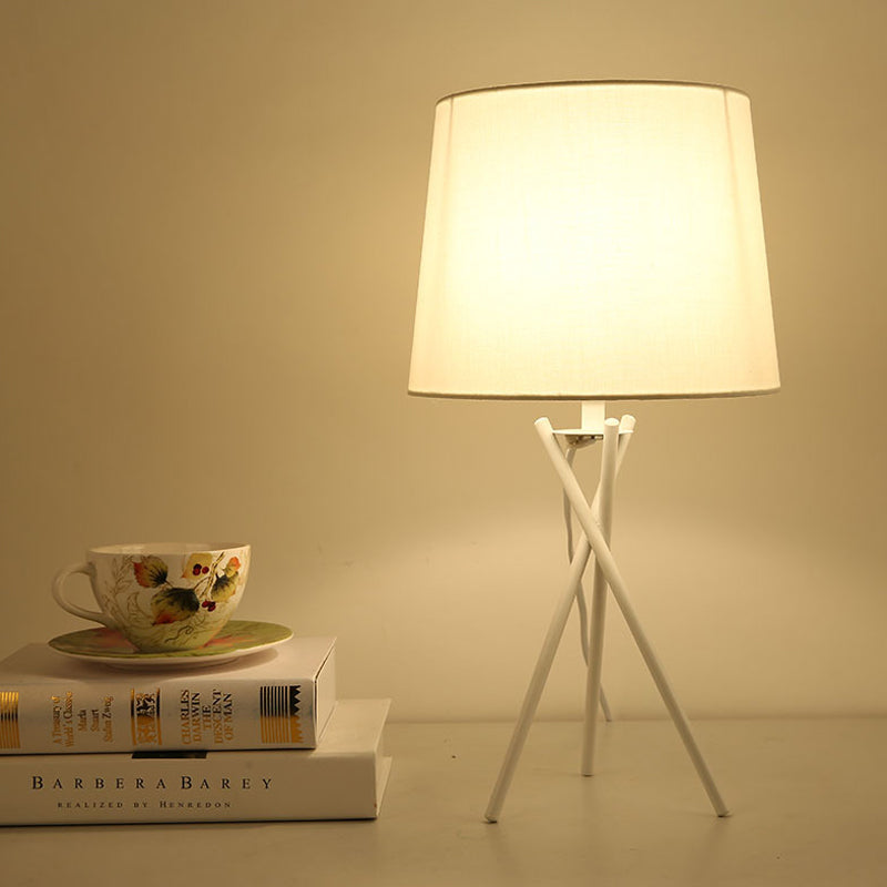 GlowWorks Table Lamp – Minimalist LED Lighting