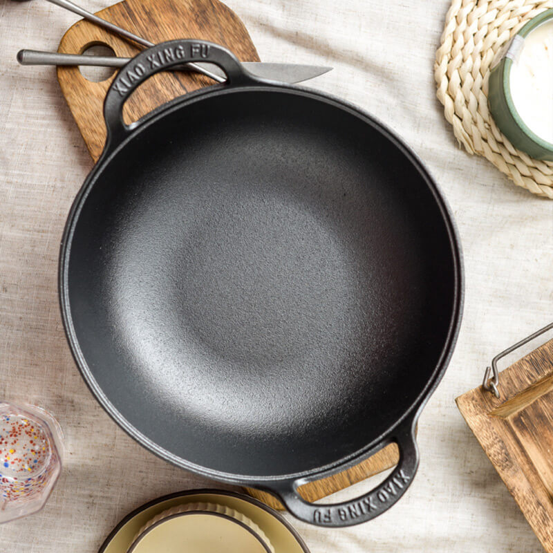 CastePrima Frying Pan - Durable Non-stick & Wooden Lid