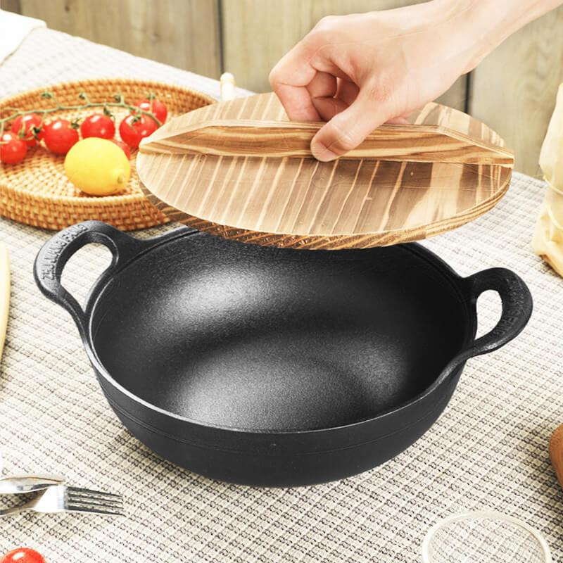 CastePrima Frying Pan - Durable Non-stick & Wooden Lid