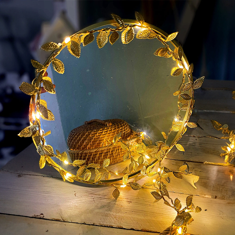 FairyLume – Elegant Guldblad Ljuslina