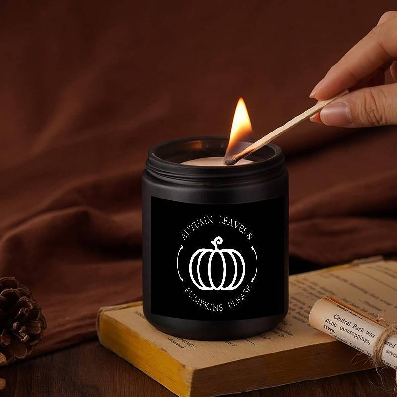 Autumn Glow – Scented Candle with Autumn Leaves & Pumpkins