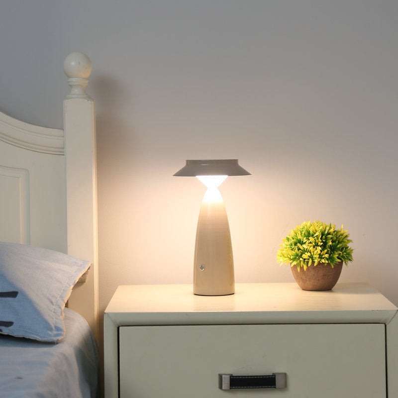 MushroomGlo – Lekfull Lampa med Industriell Charm