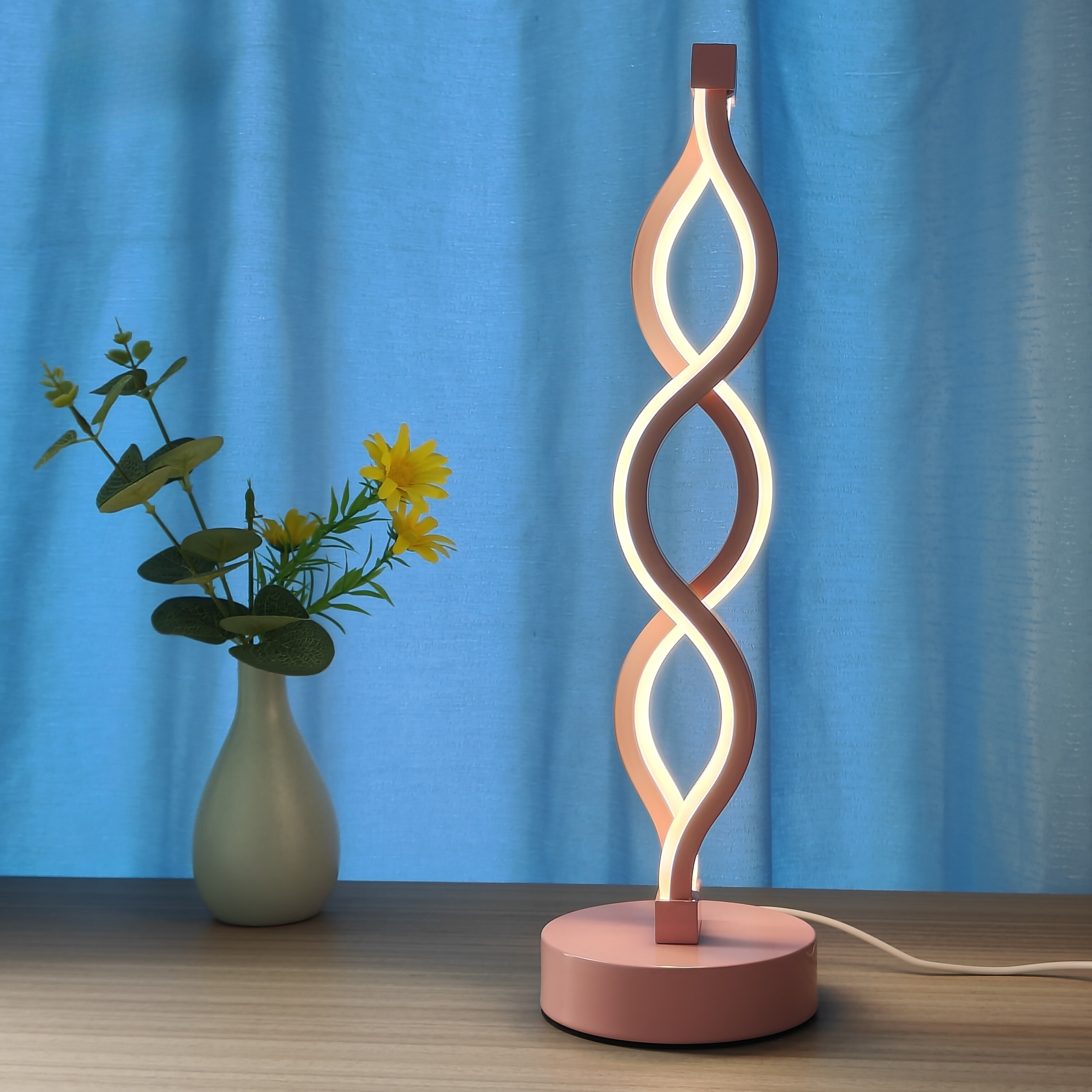 SeaWave Desk Lamp – Modern Aluminum LED Lighting