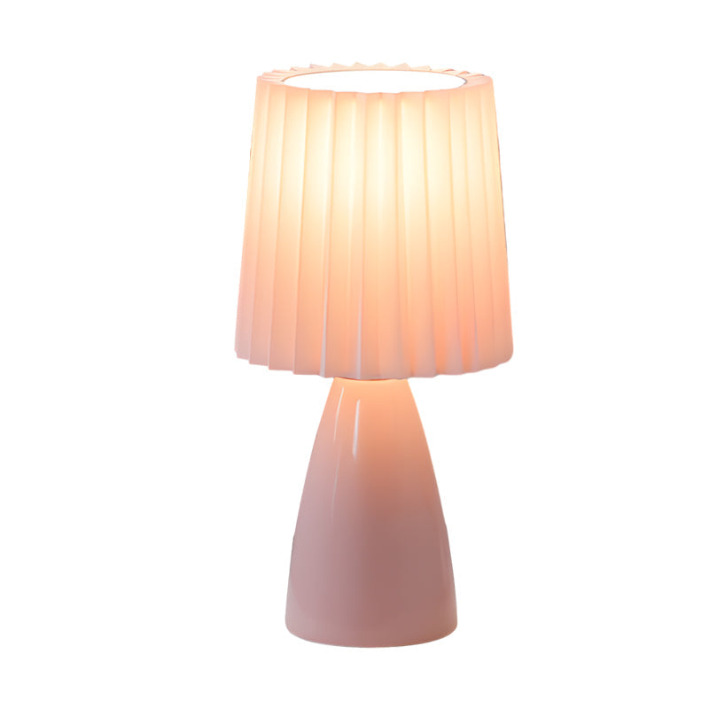 ChicGlow – Dimmable Table Lamp with USB Charger