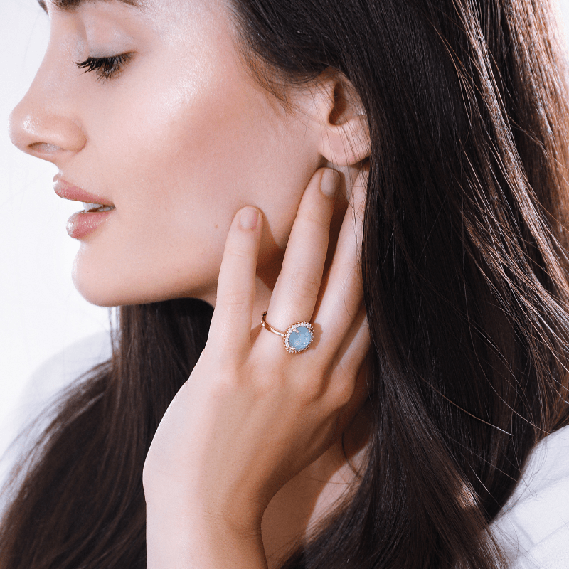 Elowen Glow Ring - Mysterious Cocktail Ring with Elegant Design