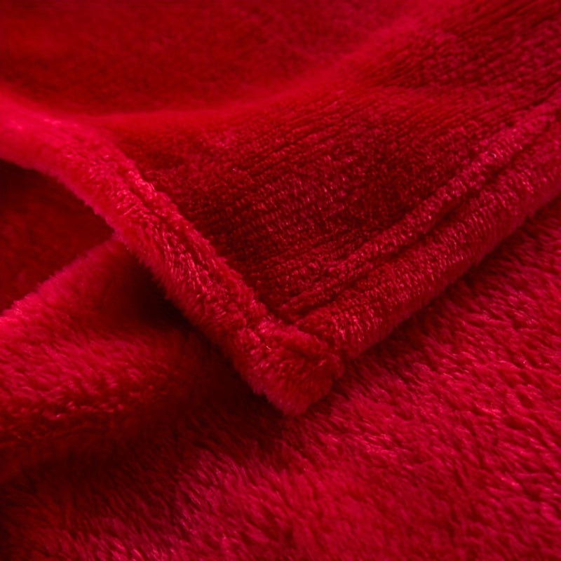 ComfortFlannel – Luxurious, Breathable Polyester Blanket for All Seasons