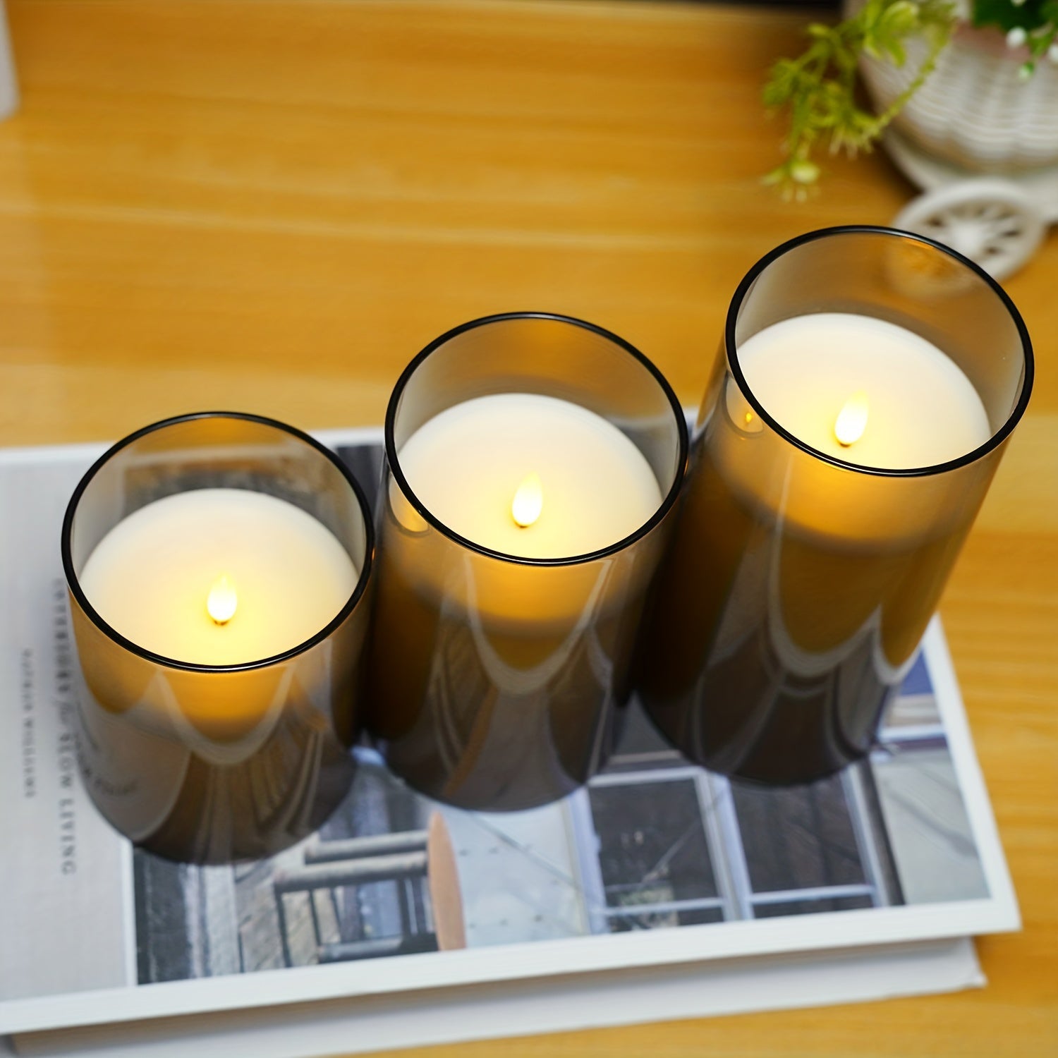 FlamelessGlow – Grey LED candle with timer
