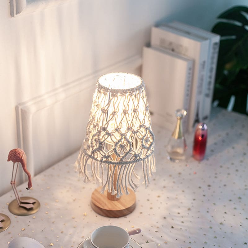 FeatherGlow Table Lamp – Luxurious Table Lamp with Simplified Design