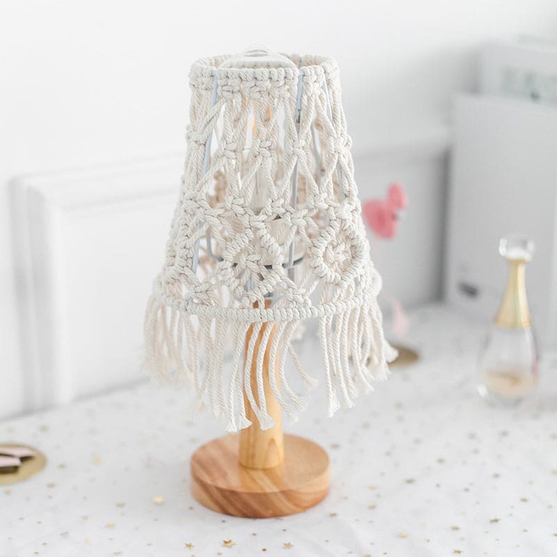 FeatherGlow Table Lamp – Luxurious Table Lamp with Simplified Design