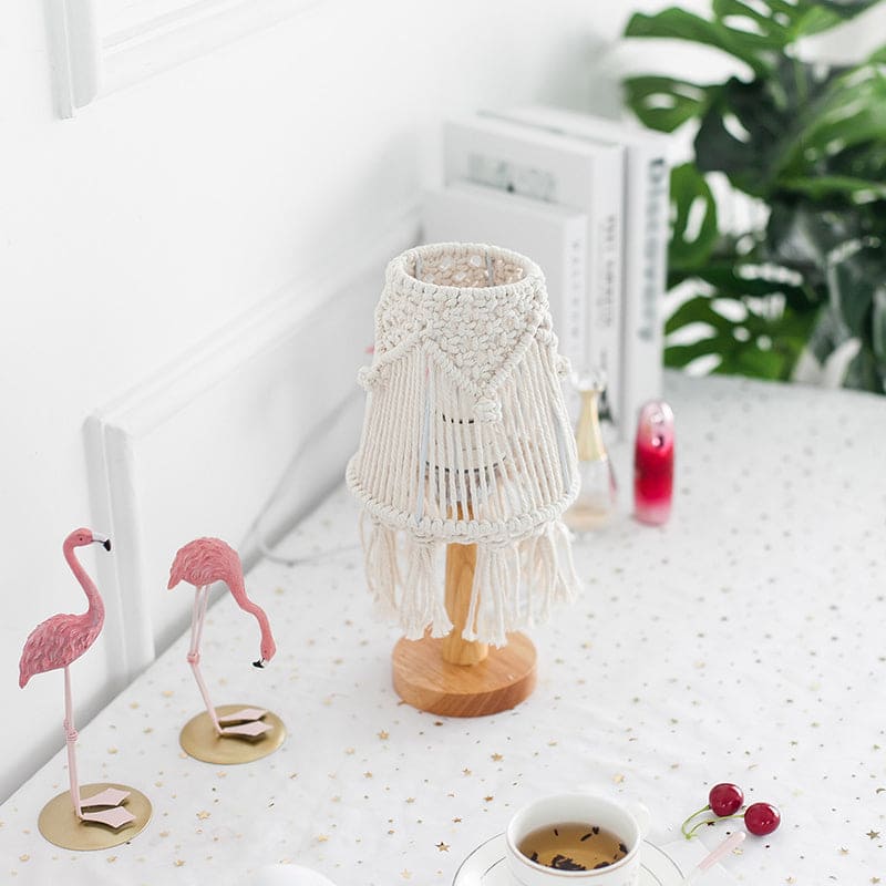 FeatherGlow Table Lamp – Luxurious Table Lamp with Simplified Design
