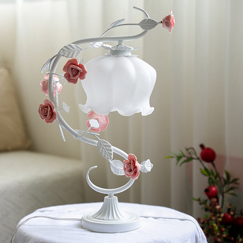 BellaStylish Rose Lamp - Elegant Rose Lamp for an Atmospheric Interior
