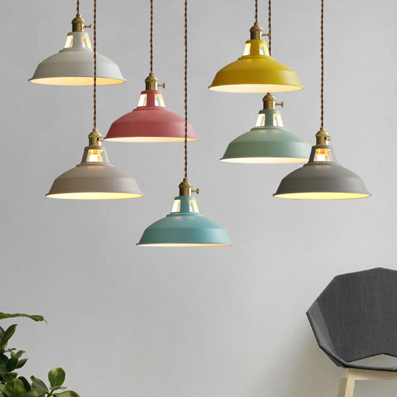 VintageGlow – Retro Hanging Lamp for an Atmospheric Venue