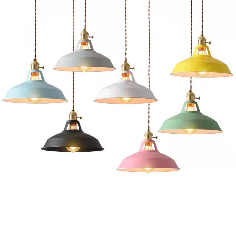 VintageGlow – Retro Hanging Lamp for an Atmospheric Venue