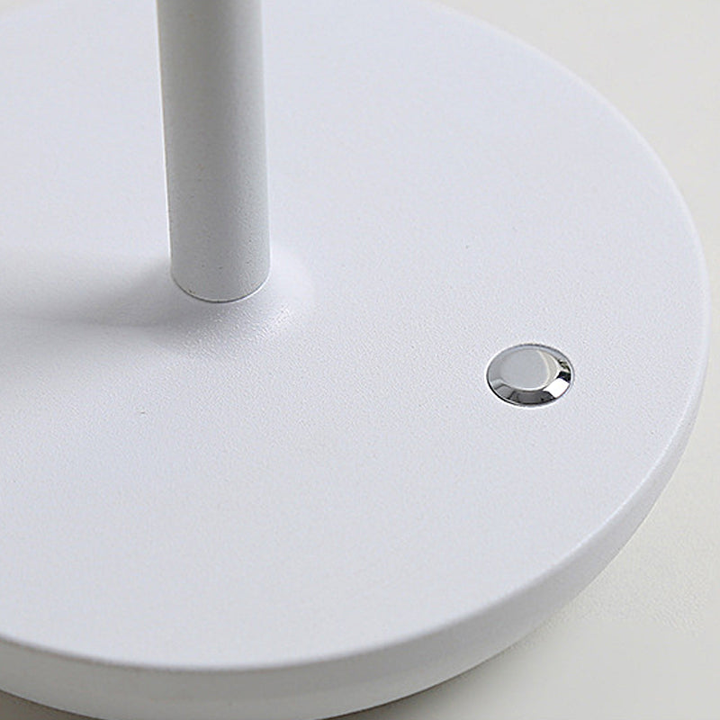 Aurelia Noire - Rechargeable Wireless Table Lamp with Built-in LED Lighting and Battery