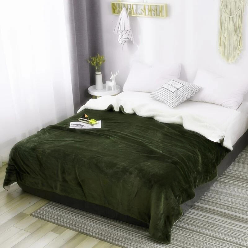 LuxeFlannel – Double-Sided Sherpa Blanket for Ultimate Comfort