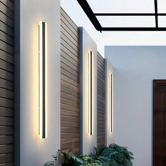 RainGuard Light - Durable Weatherproof Wall Light