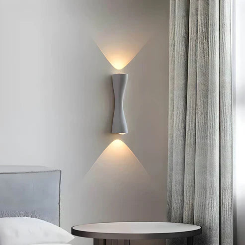 RéconfortGlow – Elegant Water-Resistant Wall Lamp for Indoors and Outdoors