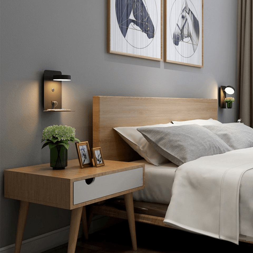 GlowUp Light Station – Modern Lamp and Charging Station