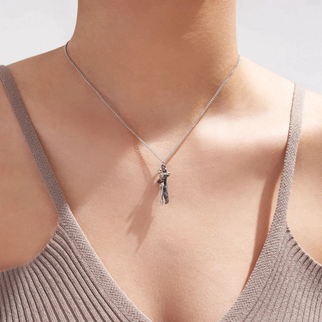 Luxe Pendant Necklace for Couples | Timeless Love and Style
