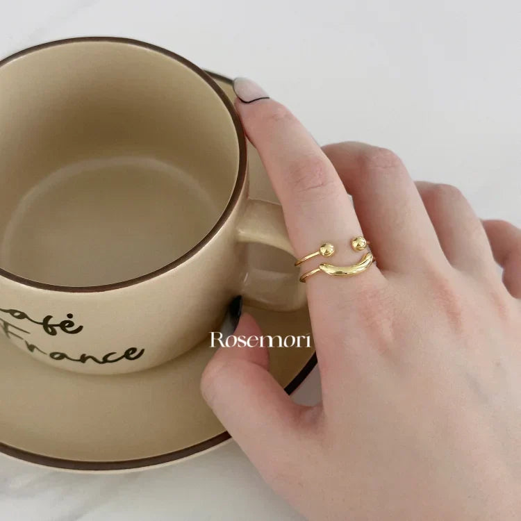 Mila - Adjustable Smile Face Ring