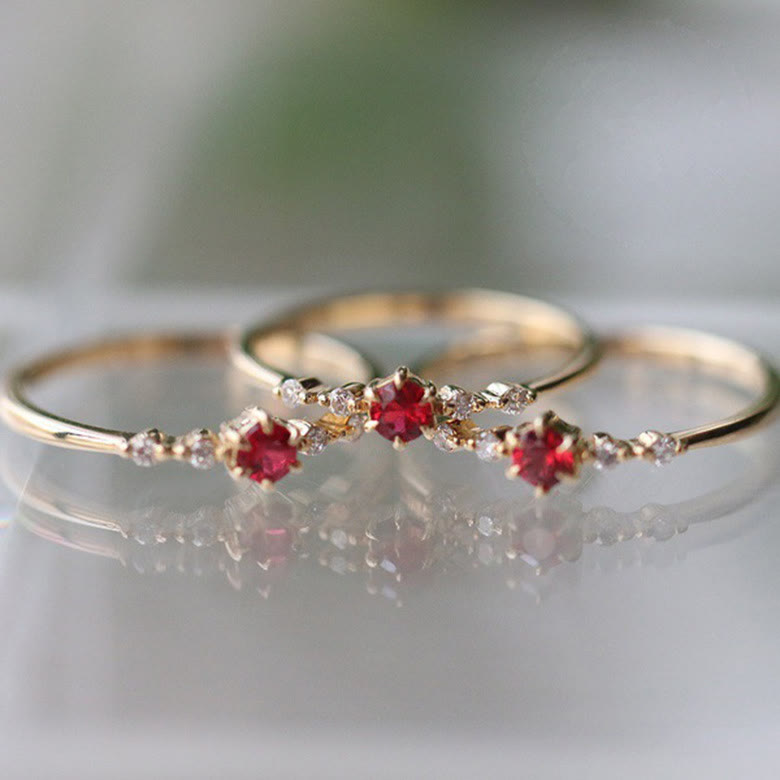Elara 18K Gold Garnet Ring - A Touch of Elegance