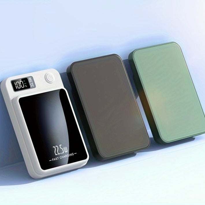 PowerMag - Compact magnetic power bank for super fast charging