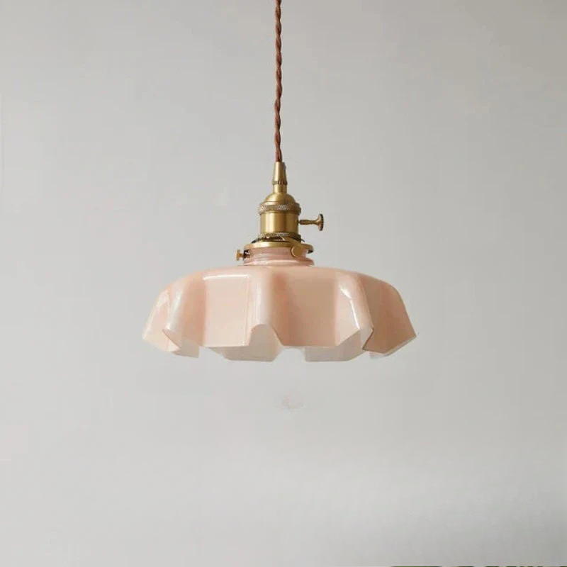 ClassicGleam – Luxurious Brass Pendant Lamp for Timeless Atmosphere
