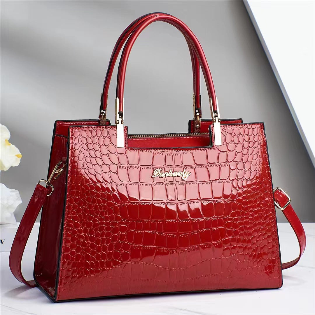 EliteGlam Bag – Luxurious and Elegant Handbag