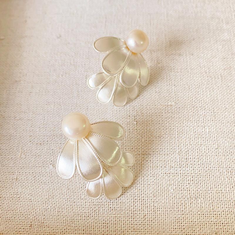 Lunara Earrings - Elegant Double Flower Pattern