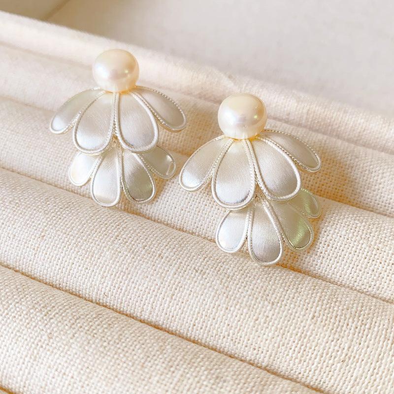 Lunara Earrings - Elegant Double Flower Pattern
