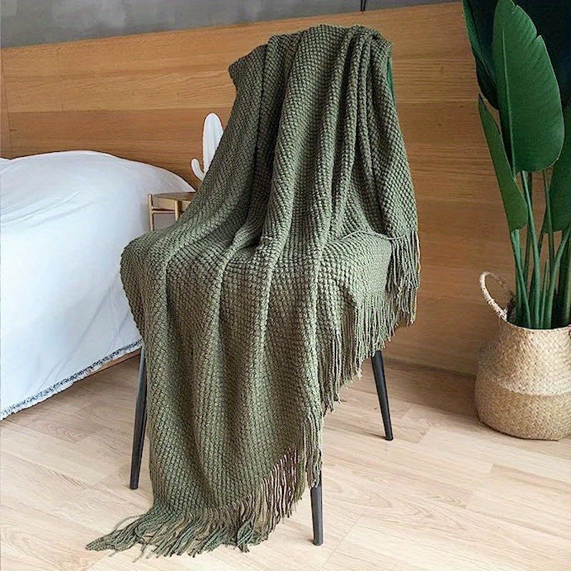 CozyWeave - Stylish Crochet Blanket with Fringes