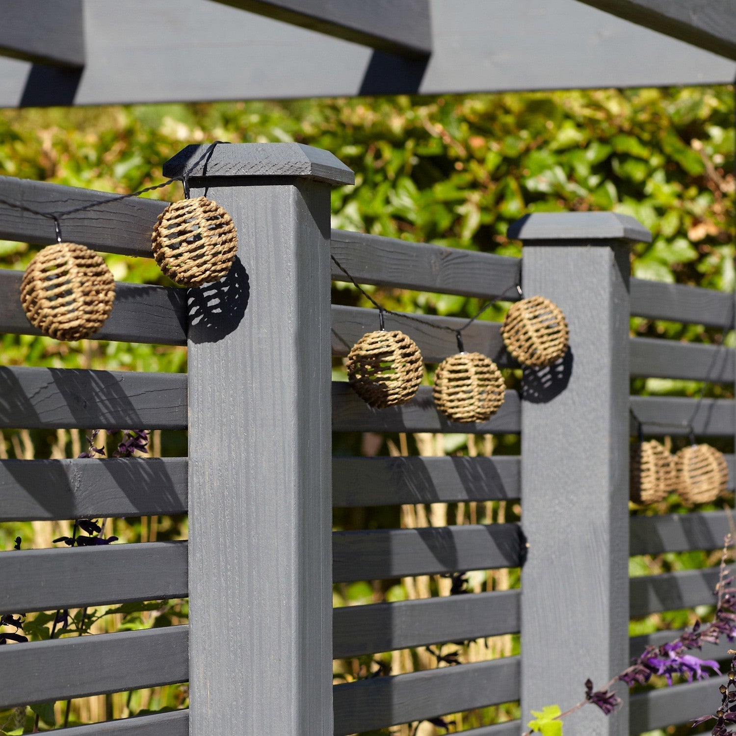 SolarGlow – Rattan wreath with magical light