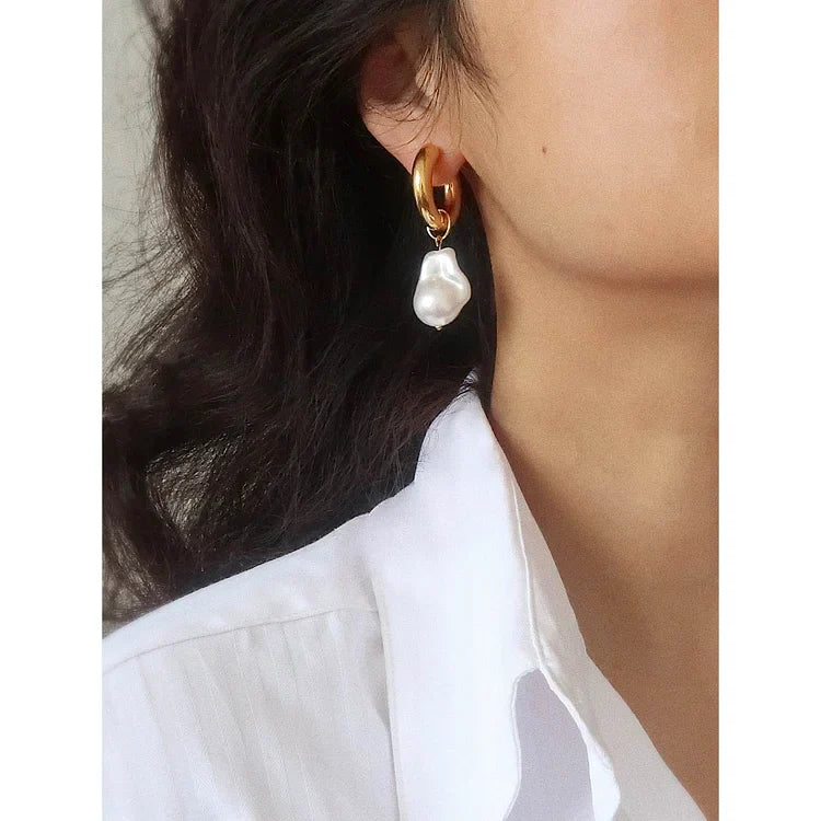 Elegant Baroque Pearl Earrings - Isadora Design