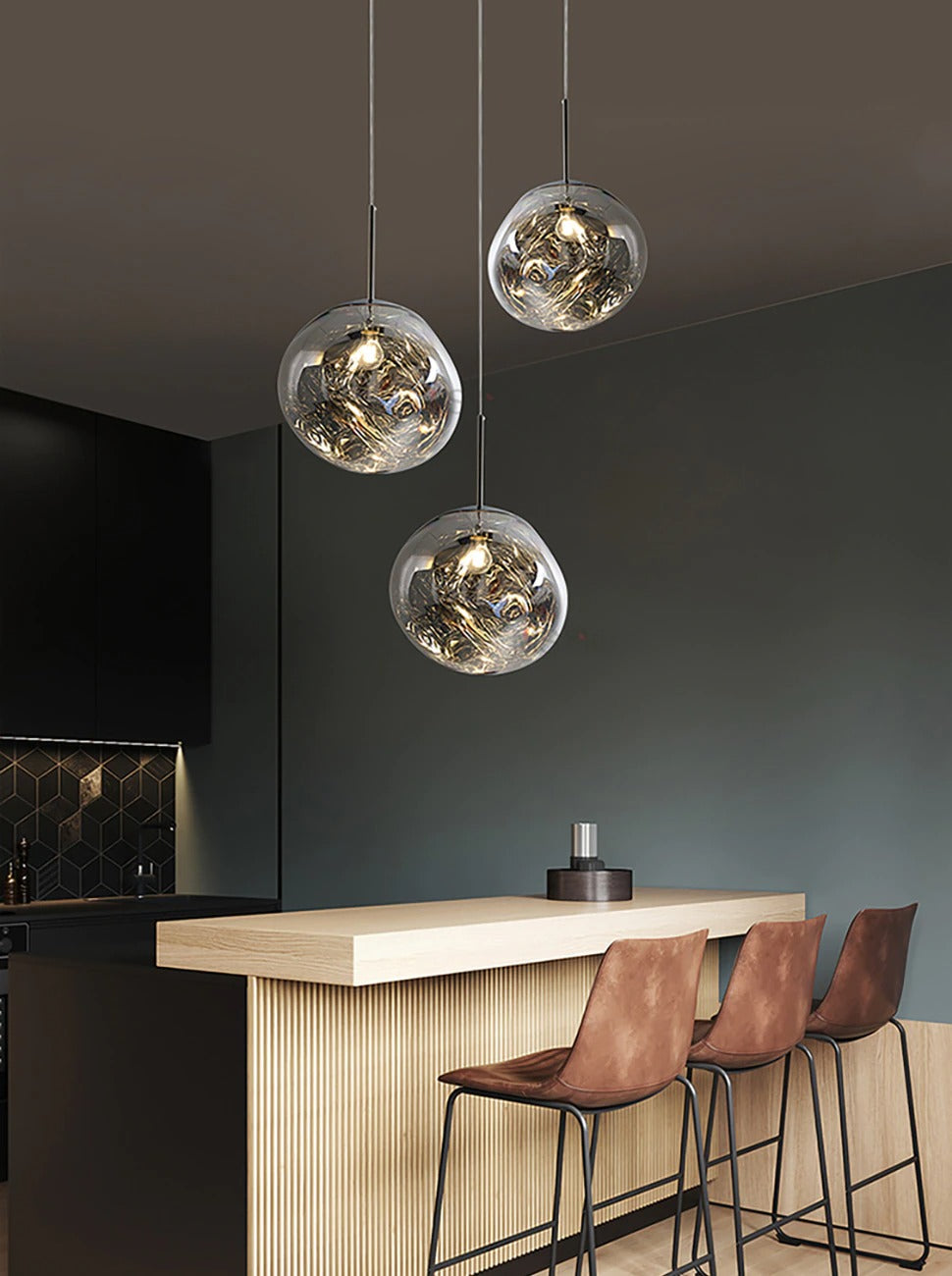 ChicGlow Pendant - Luxurious LED Ceiling Light for the Home