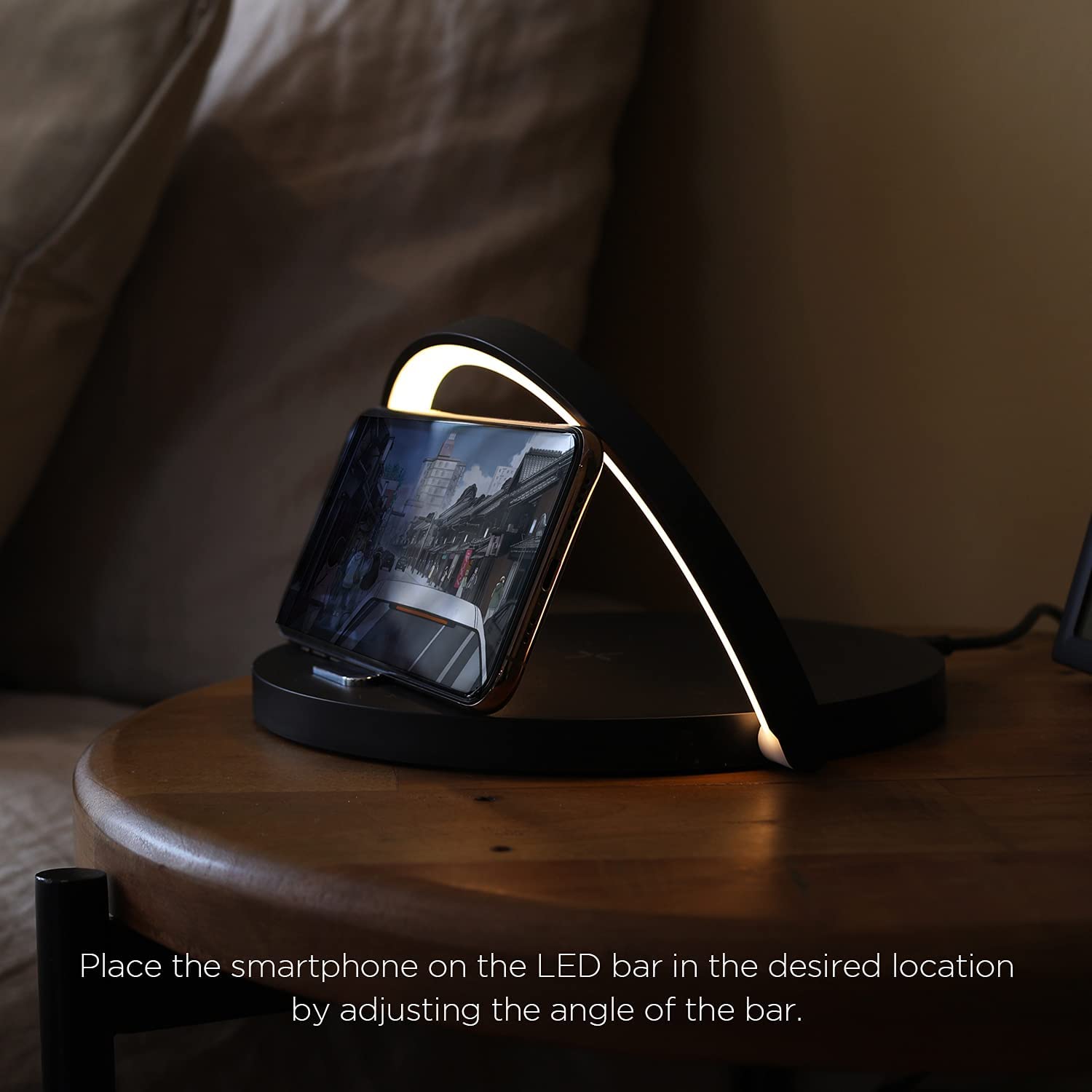3-in-1 Chargelight - Lamp including wireless charger