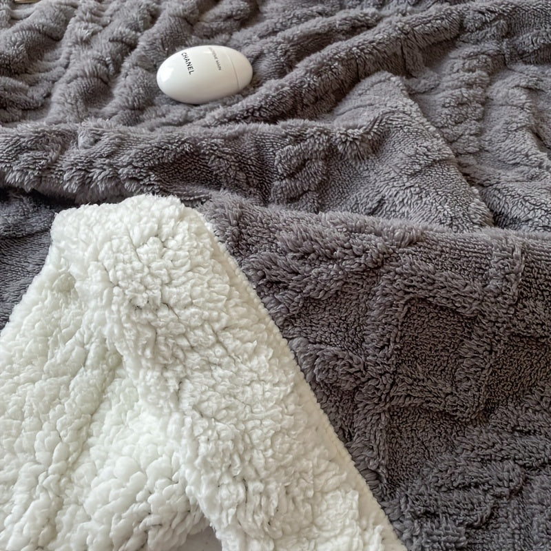 Stylish Reversible Fleece Blanket for Ultimate Comfort and Warmth