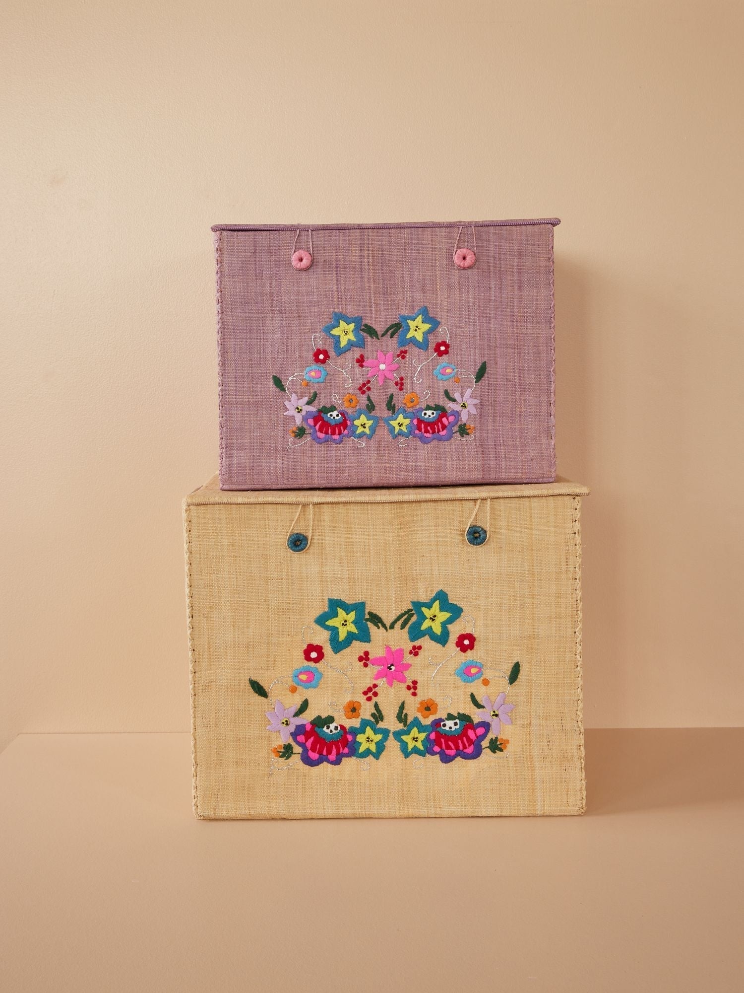 RaffiaChic - Handmade Storage Basket in Natural Design
