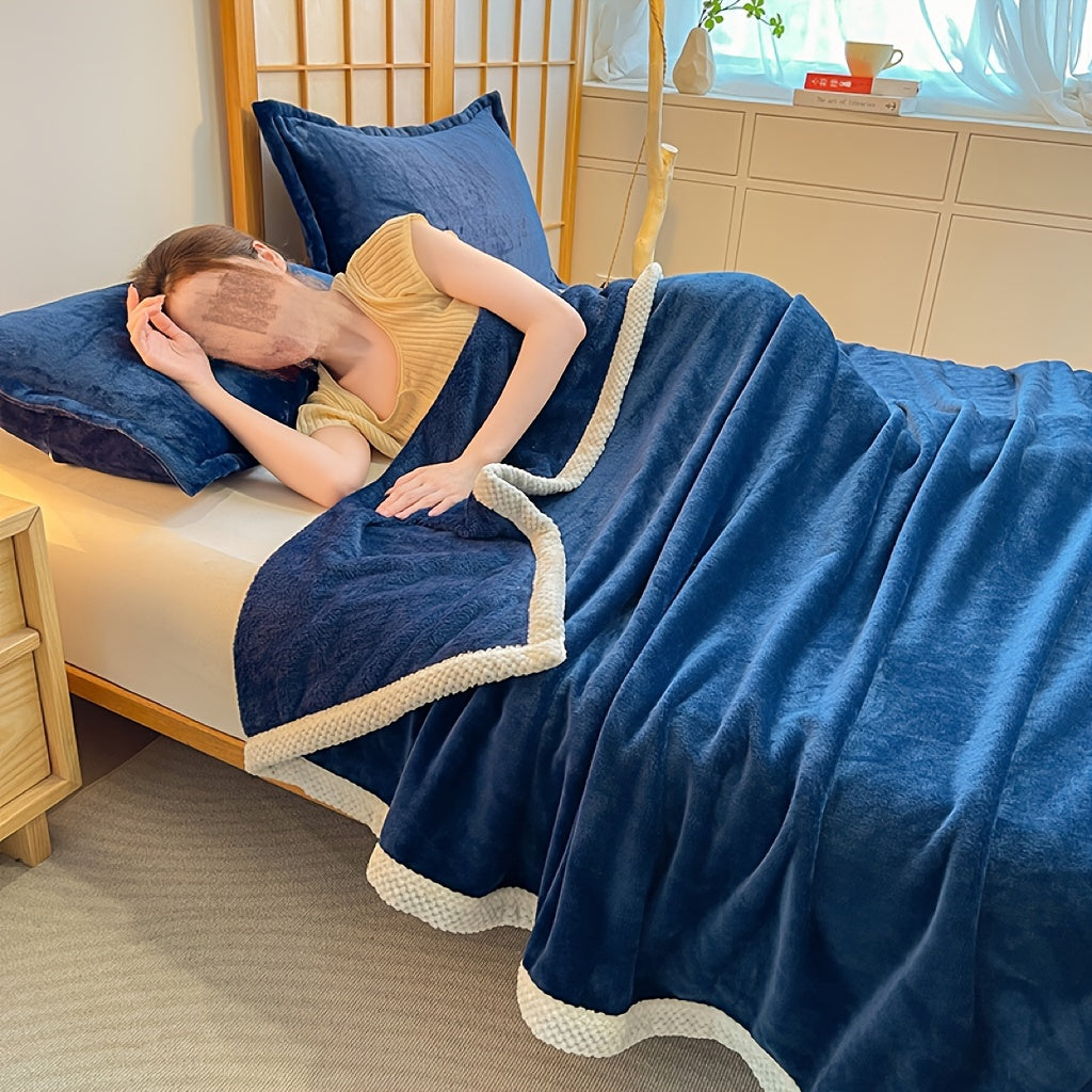 Luxurious Fleece – Reversible Throw for Ultimate Comfort