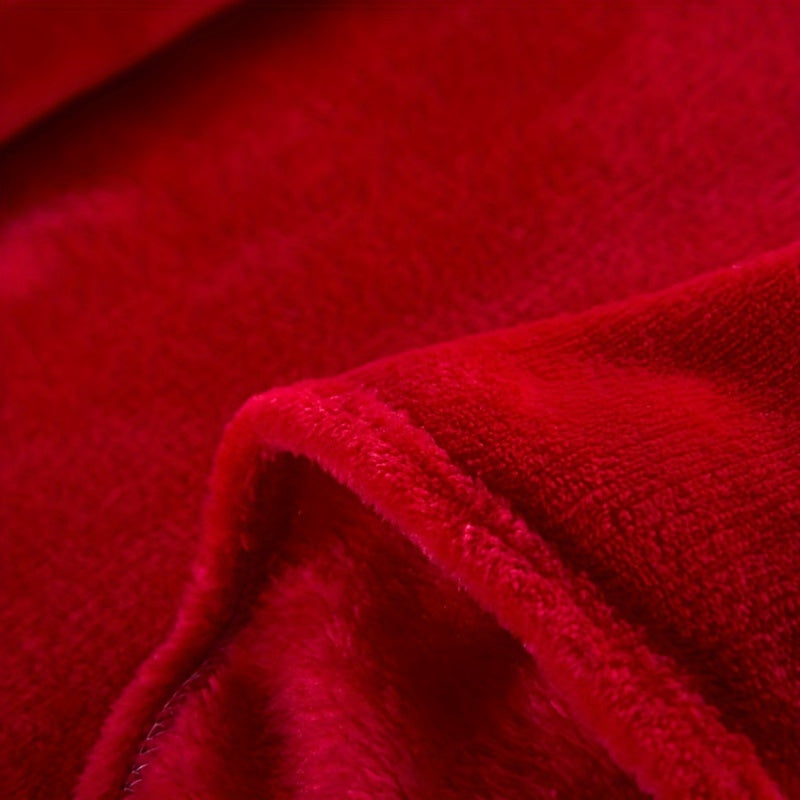 ComfortFlannel – Luxurious, Breathable Polyester Blanket for All Seasons