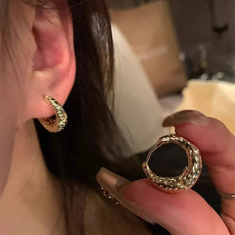 Elegant Noor Creole Earrings for a Timeless Look