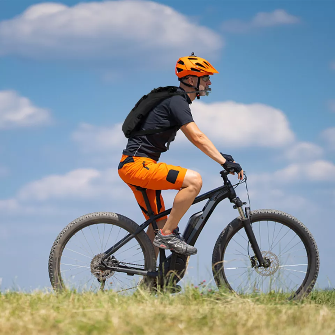 HydraPack - Stylish 3L Hydration Pack for Adventure