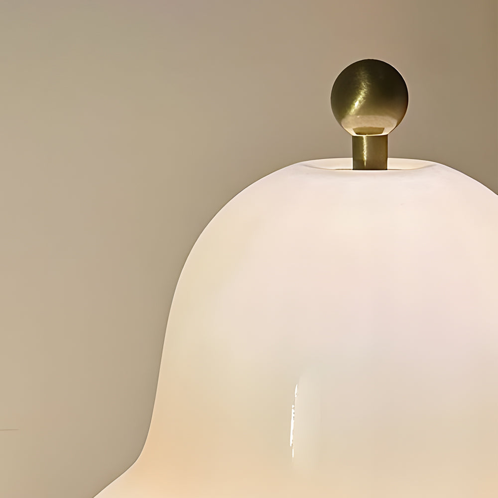 Elegant pear-shaped USB lamp with dimmable LED