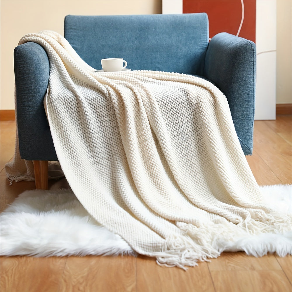 CozyWeave - Stylish Crochet Blanket with Fringes