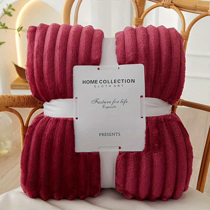 Luxe Flannel Polyester Blanket – Ultimate Comfort & Warmth