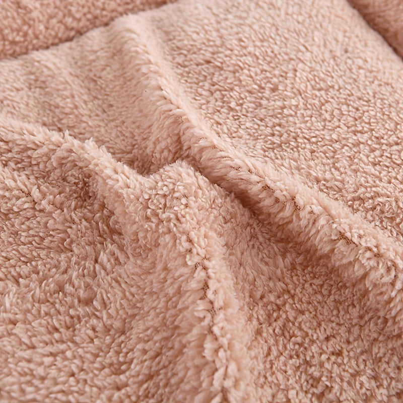 CozySoft - Luxurious Fleece Blanket for All Seasons