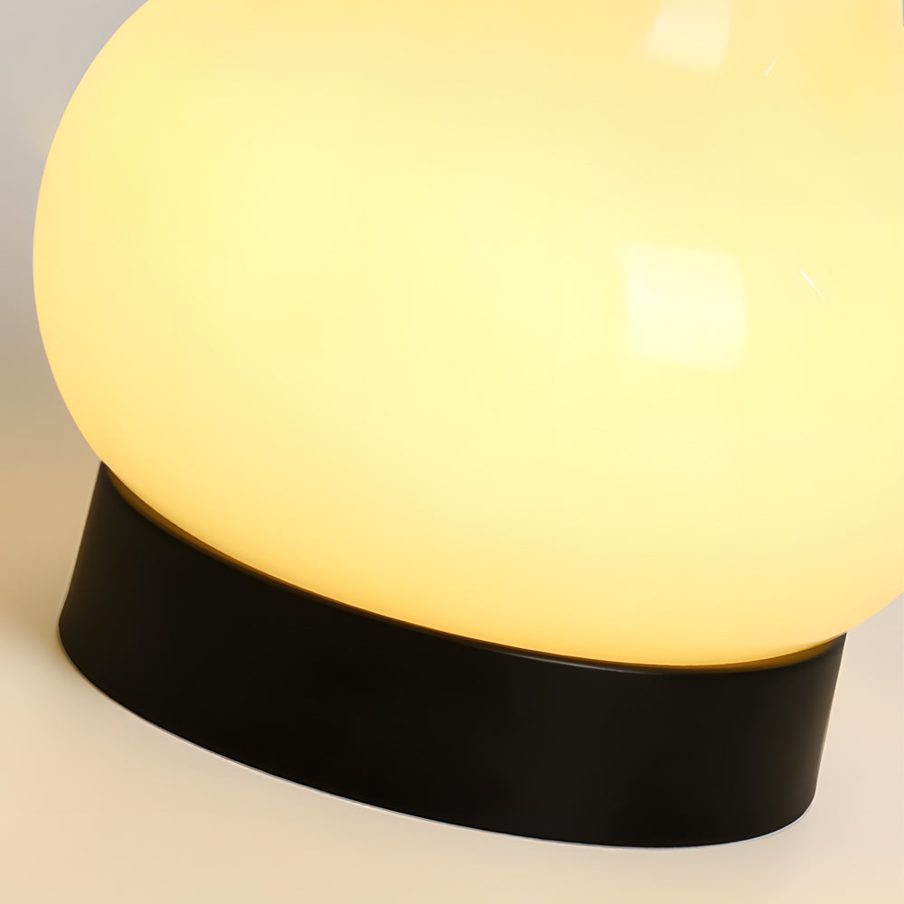 Elegant pear-shaped USB lamp with dimmable LED